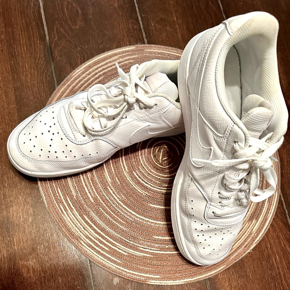 NIKE COURT VISION Low Triple White Sz 11 Men’s